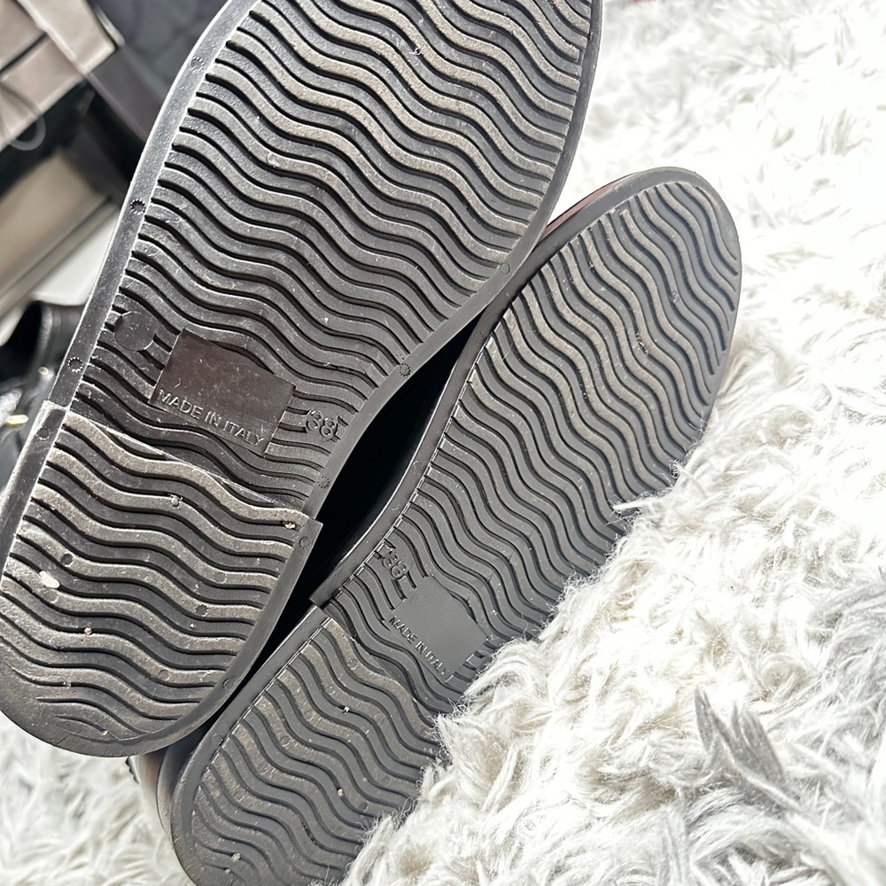 Authentic Burberry rain boots - Picture 8 of 9